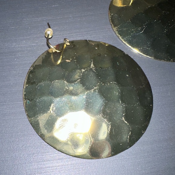 Round statement earrings - Picture 2 of 4